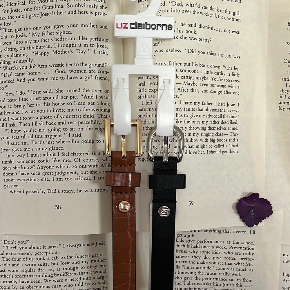 New Liz Claiborne Cognac and Black Belt Duo